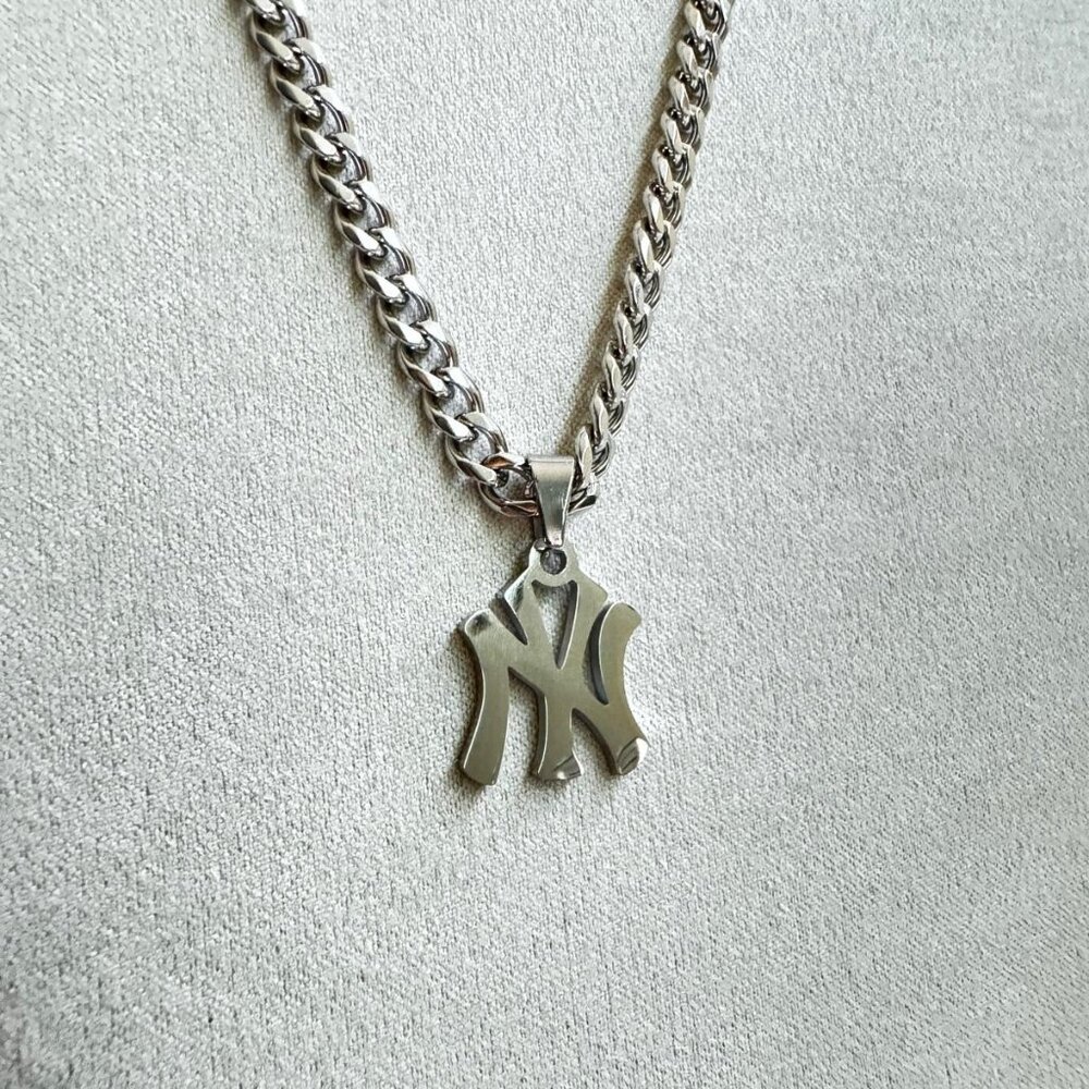 New York Yankees Necklace - 5mm Cuban - 22" Chain - Silver - Y2K - NY Game Day
